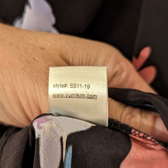 Yumi Kim Small 100% Silk Black Floral 3/4 Sleeve Blouse - Picture 6 of 7